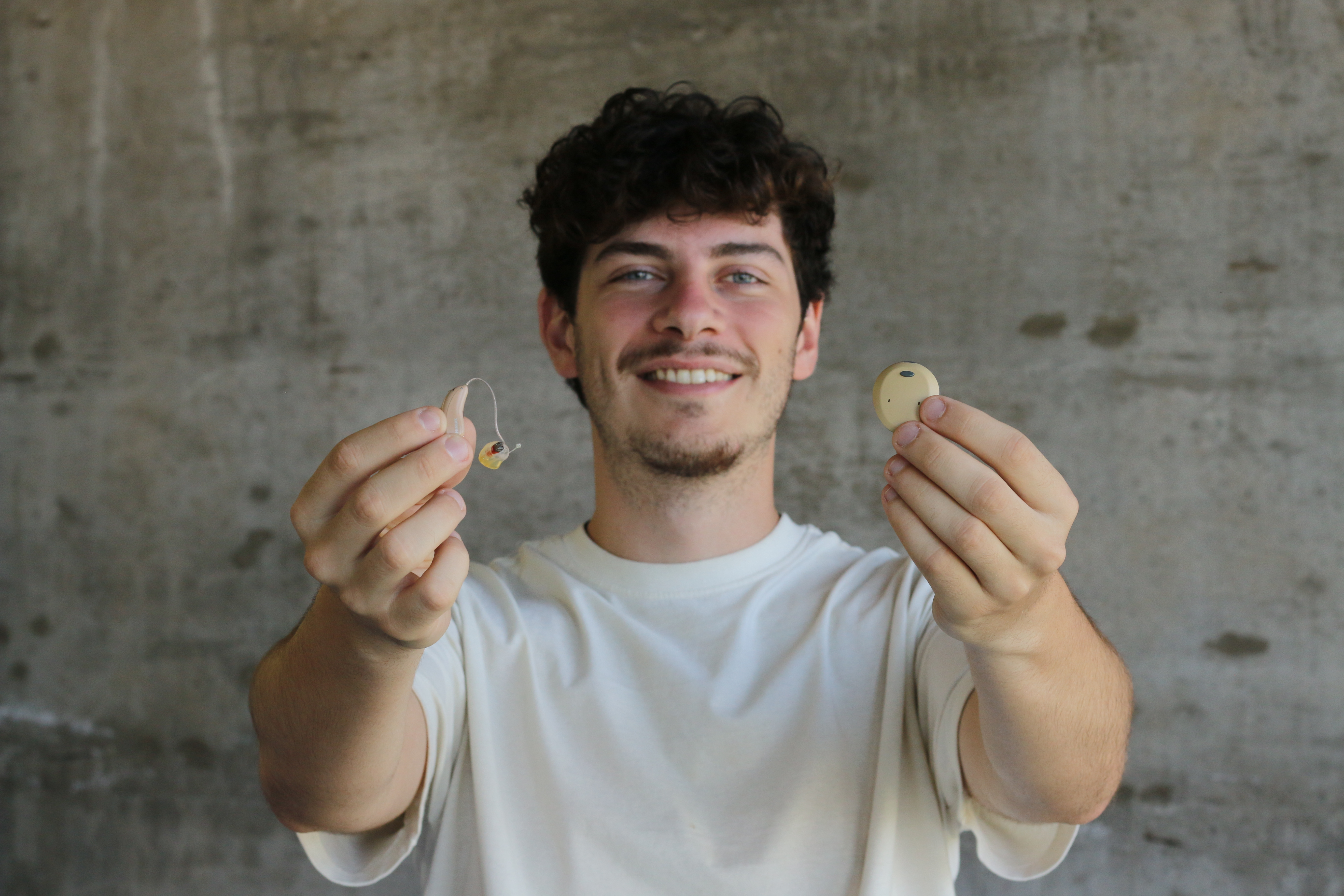 Cómo detectar la pérdida auditiva en adultos mayores:  señales, causas y qué hacer 